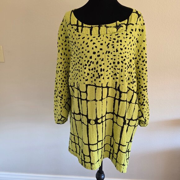 Habitat Clothes To Live In Green & Black Abstract Oversized Boxy Top Size XL - Picture 1 of 10